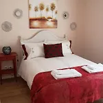 Holiday home Feather House Sao Bartolomeu dos Galegos e Moledo