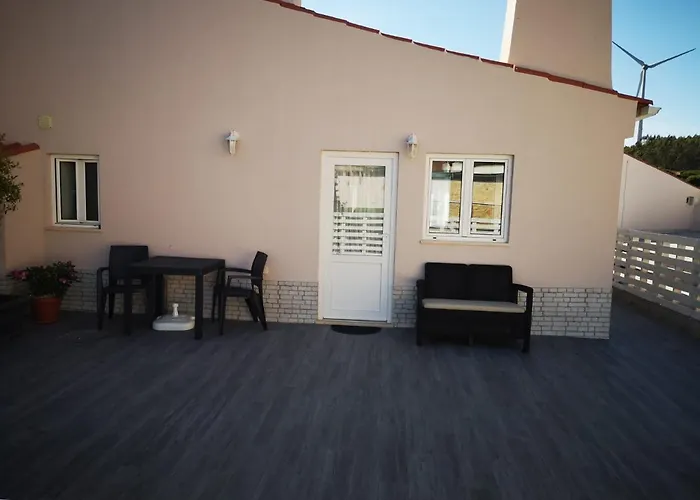 بيت للعطل Feather House *