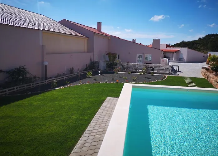 بيت للعطل Feather House *