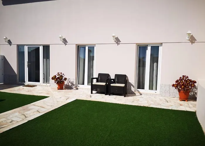 Feather House بيت للعطل